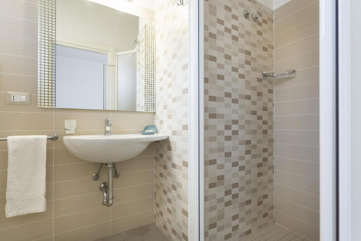 Room And Breakfast Da Laura Bellaria-Igea Marina Exterior foto